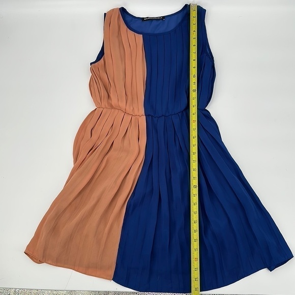 Balenciaga Silk Pink & Blue Color Block Pleated Dress Size FR38 = US 8 - Picture 9 of 10